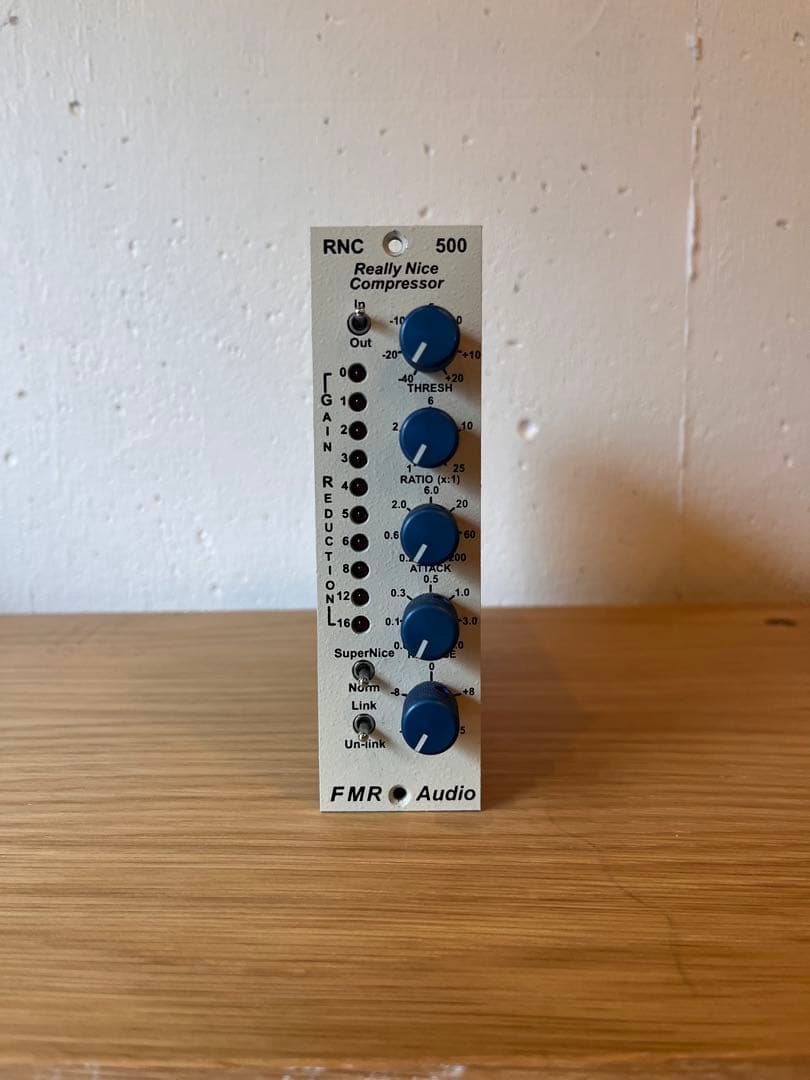 配信機器・PA機器・レコーディング機器 FMR Audio RNC500 FMR Audio コンプレッサーRNC500新品生産完了品です。レビューあります